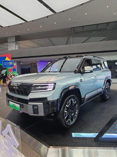 深圳169比亚迪方程豹硬派越野的爆款，英菲尼迪35周年与你共成长